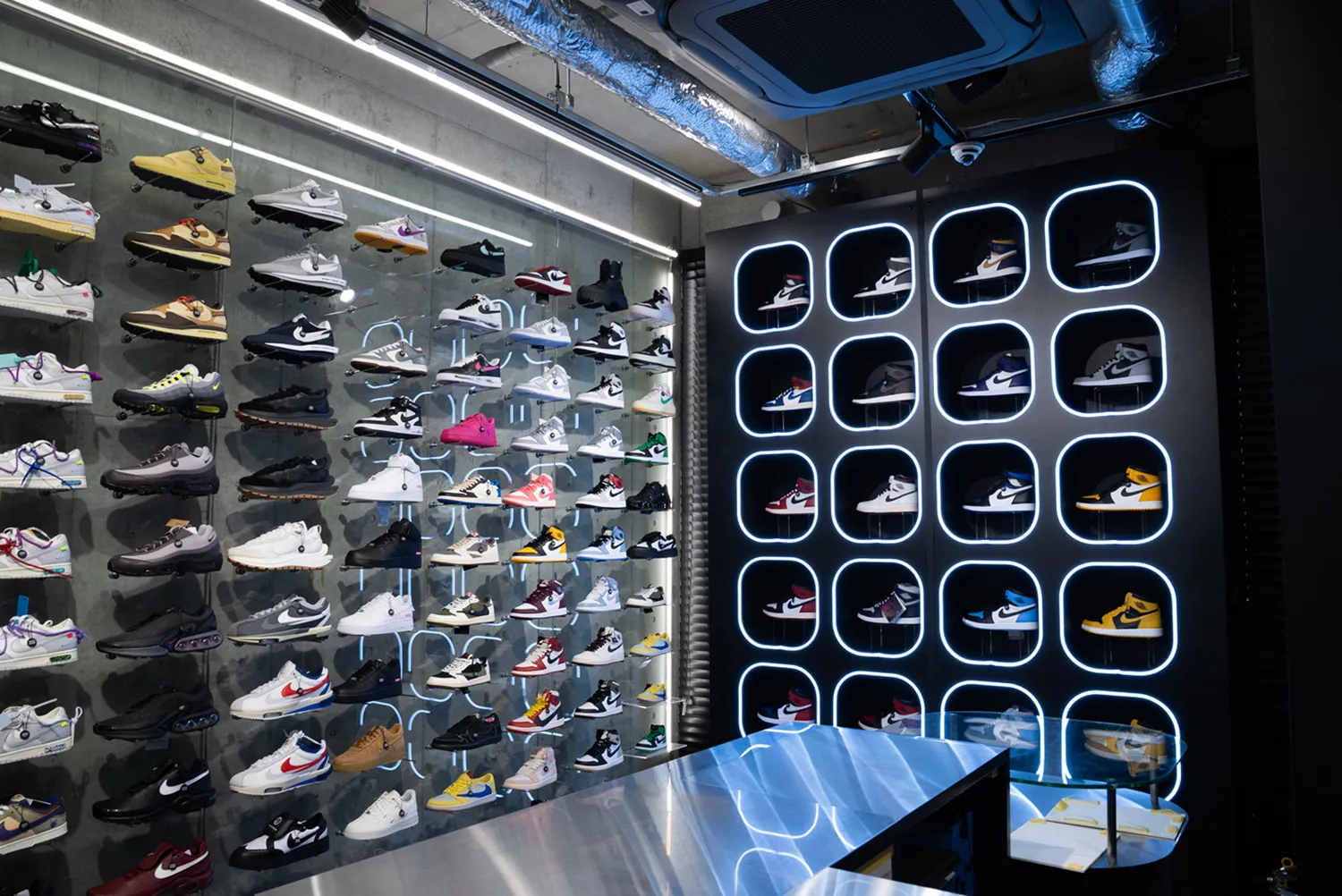 スニダン原宿店 店内写真1