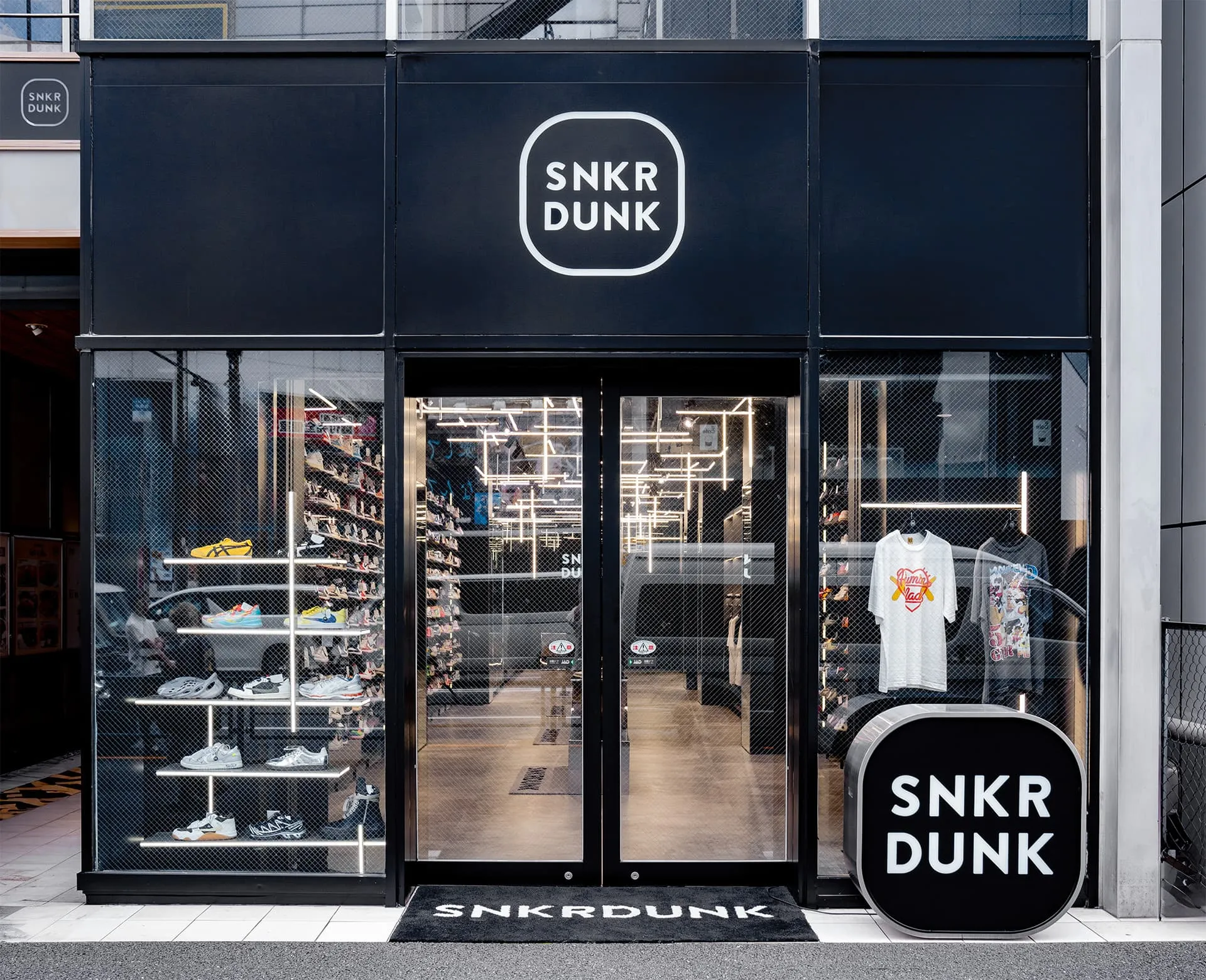 SNKRDUNK×TOKYOGUNS シリアルナンバー入　限定　スニダン　抽選 8/28(SAT) SNKRDUNK × THE NETWORK BUSINESS POP-UP STORE