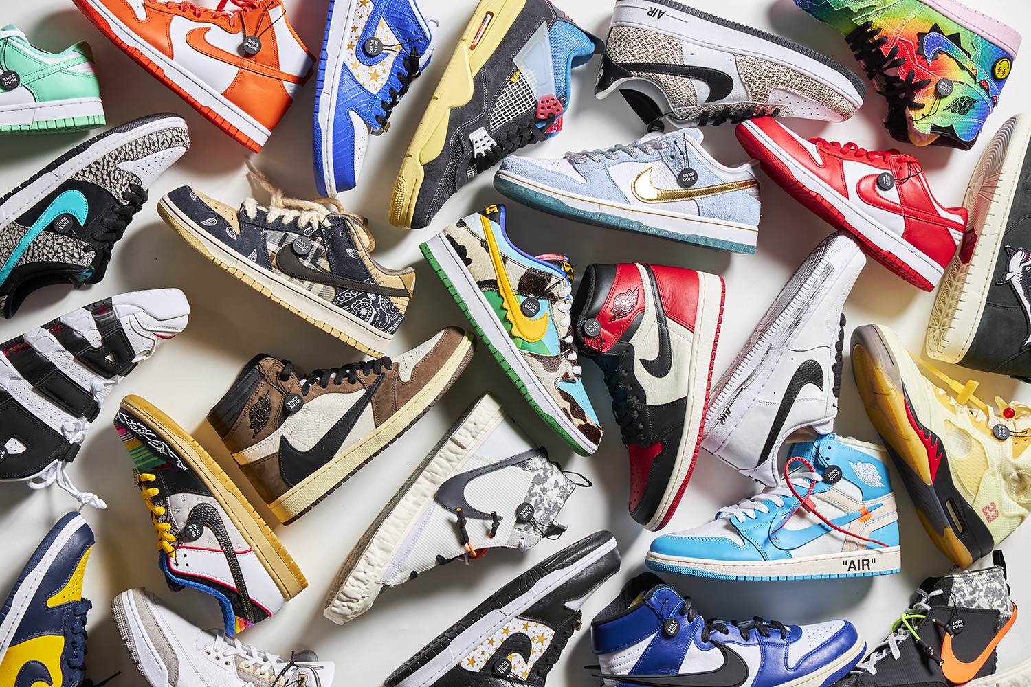 スニダン×ウィンダンシー スニーカー