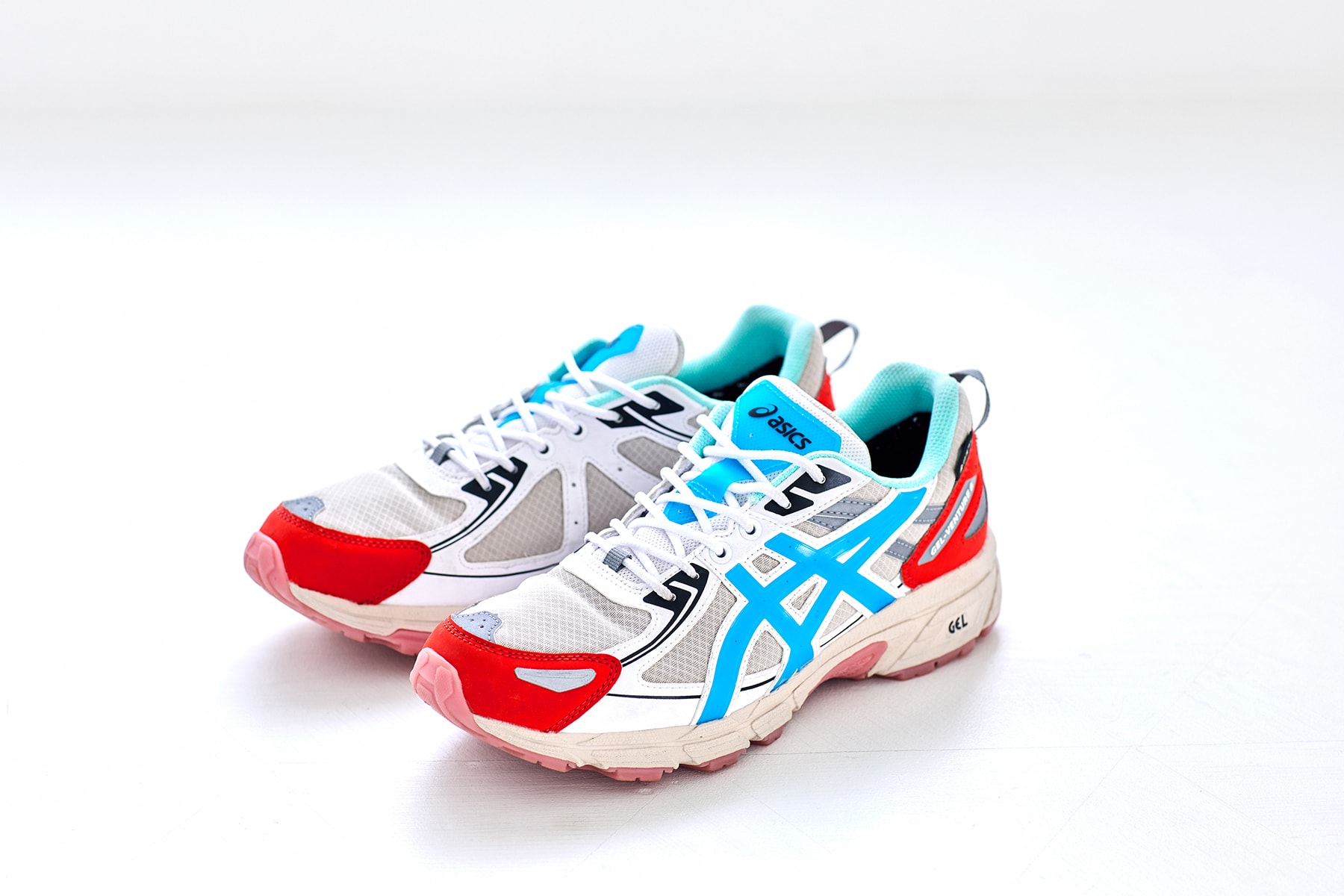 atmos小島奉文 × sacai × asics GEL-VENTURE 6 G-TX ”WHITE/ELB”