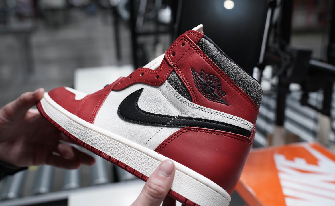 スニーカー鑑定について