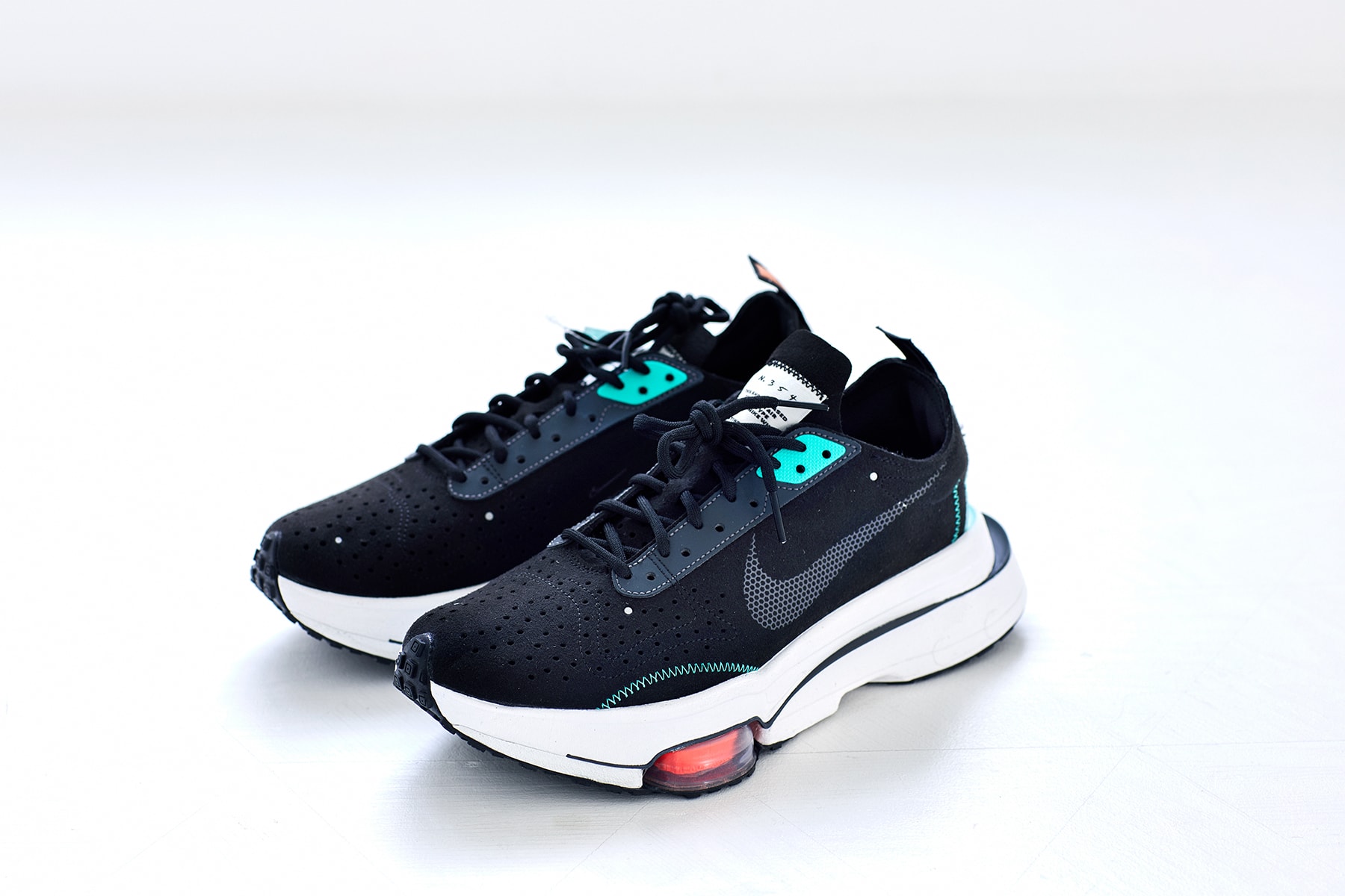 atmos小島奉文 × NIKE AIR ZOOM TYPE ”BLACK MENTA”