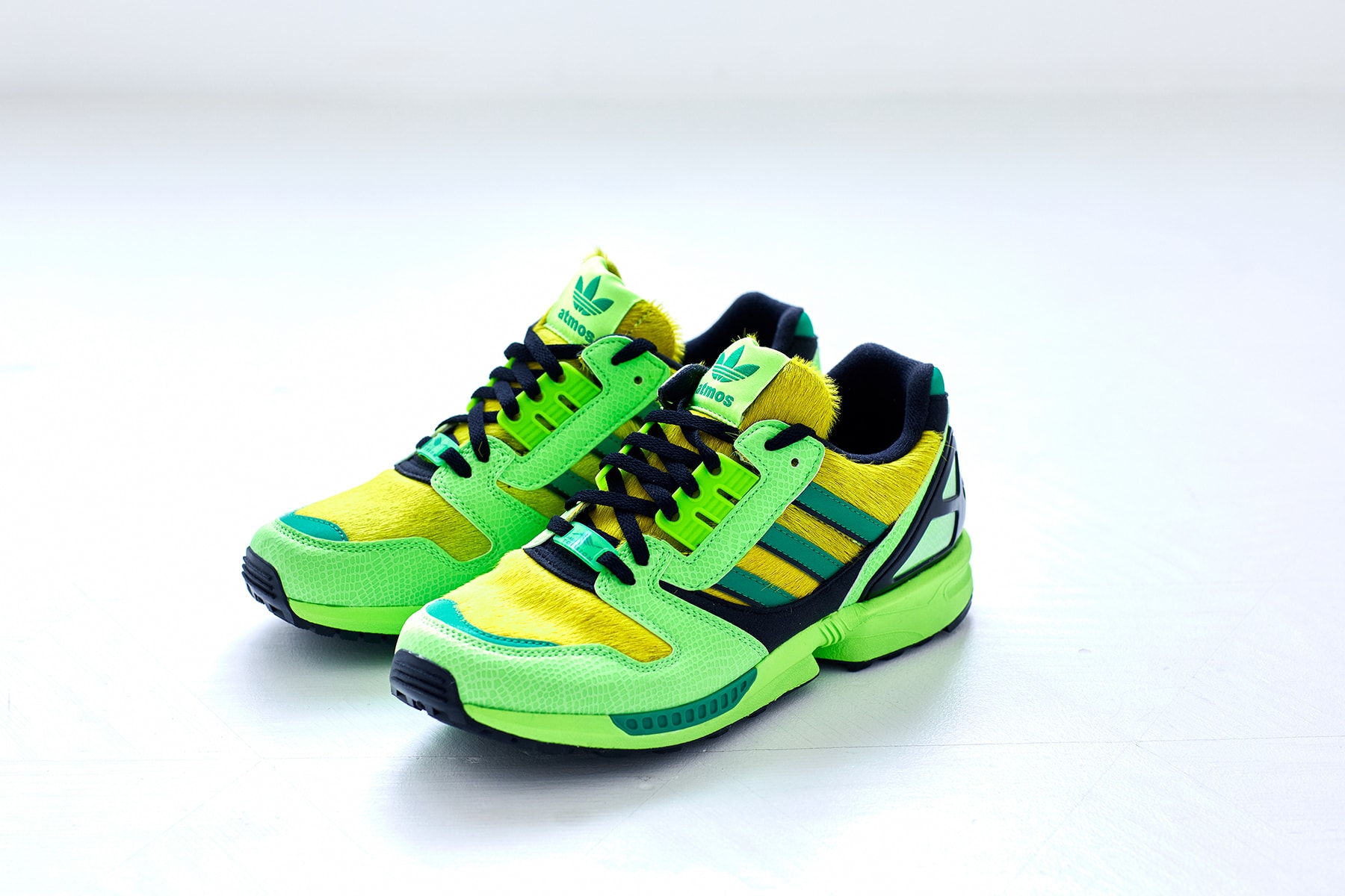 atmos小島奉文 × atmos × ADIDAS ZX 8000 ”G-SNK”