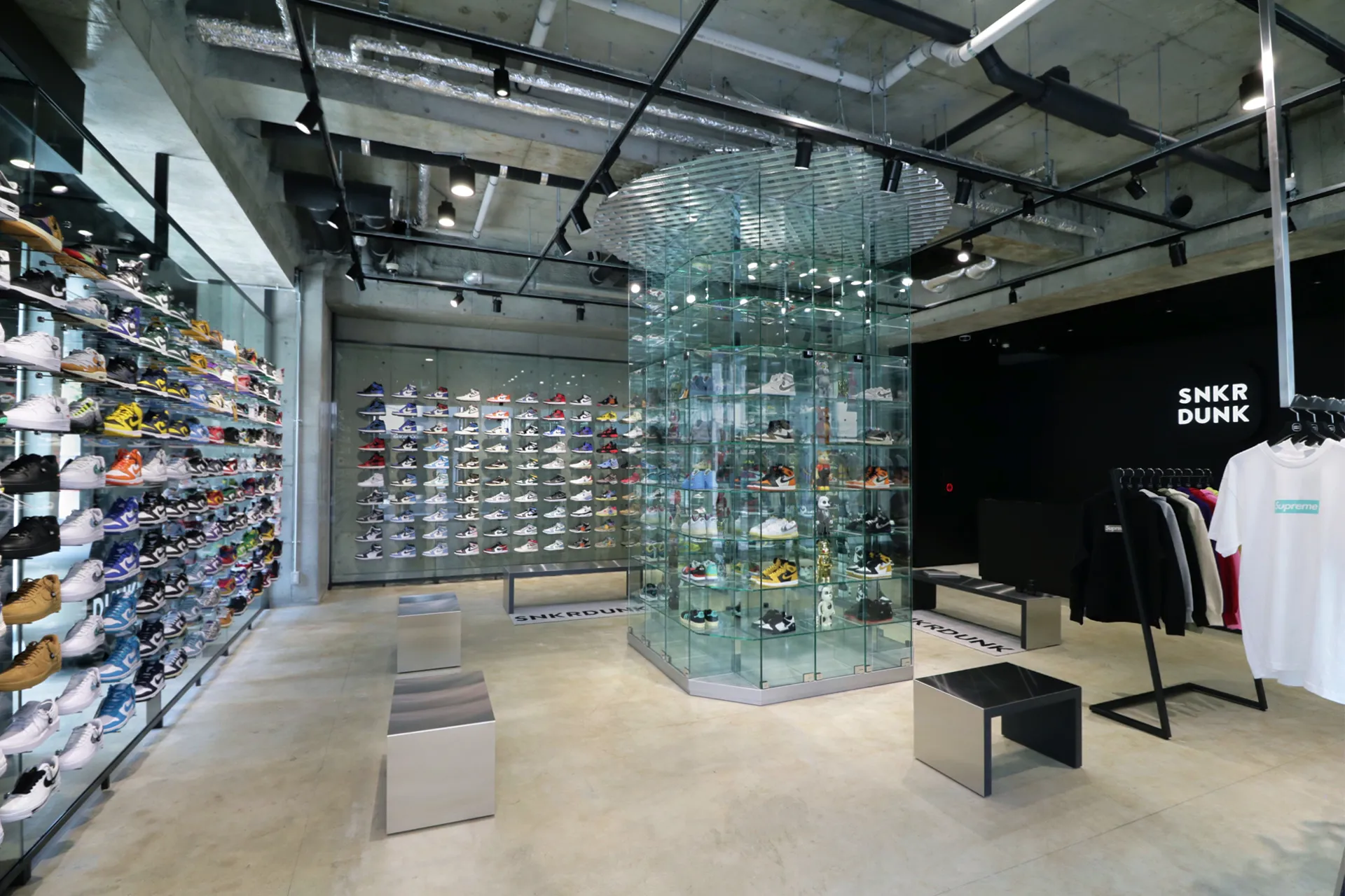 スニダン南堀江店 店内写真